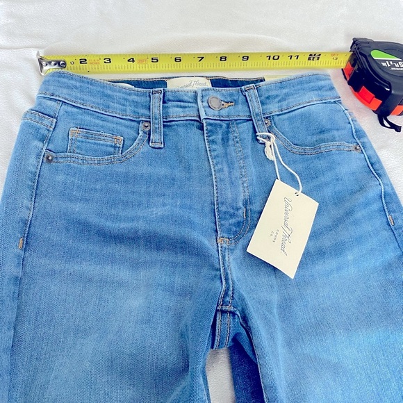 Universial Thread High Rise Skinny Jeans.  Size 00/24R.  NWT - Picture 4 of 10
